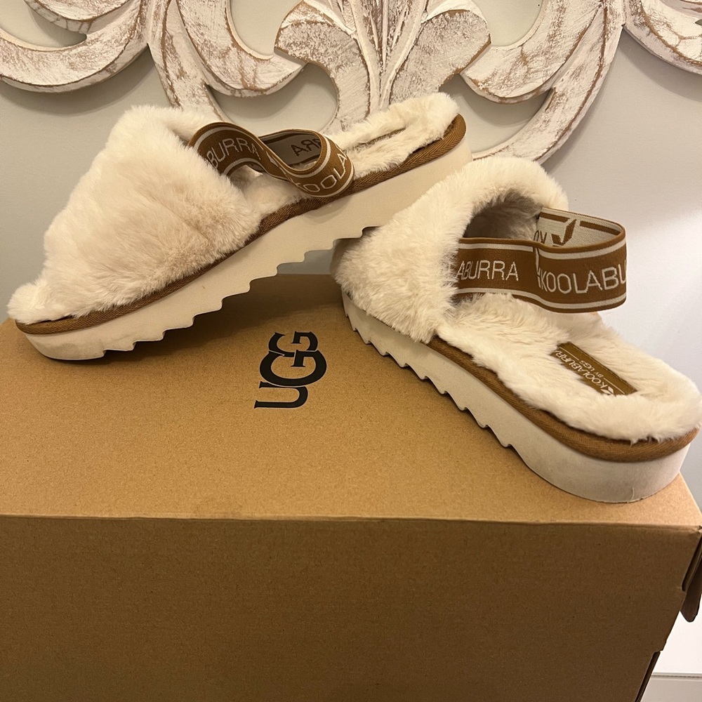 KOOLABURA BY UGG slippers